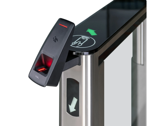 PERCo-CL15.1 Биометрический контроллер со встроенным считывателем пальцев, карт доступа EMM/HID Фото